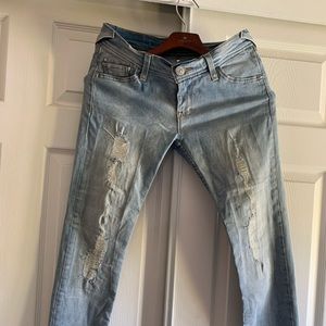 Levi’s boyfriend skinny fit jean